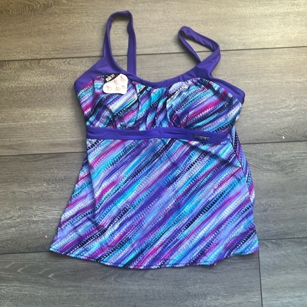 MM118 Zero exposure tankini top